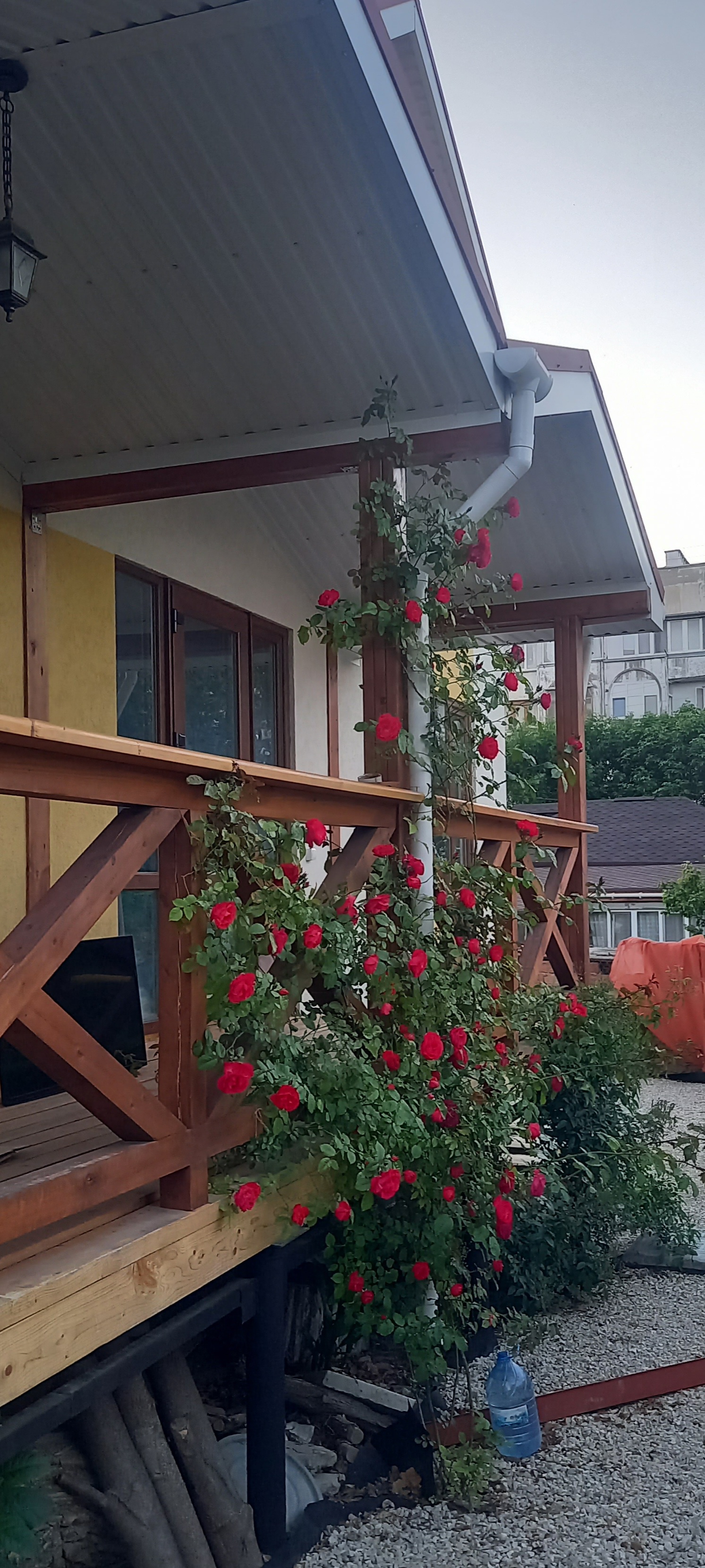 Таунхаус на Клементьевской 15 в Феодосии - внешний вид