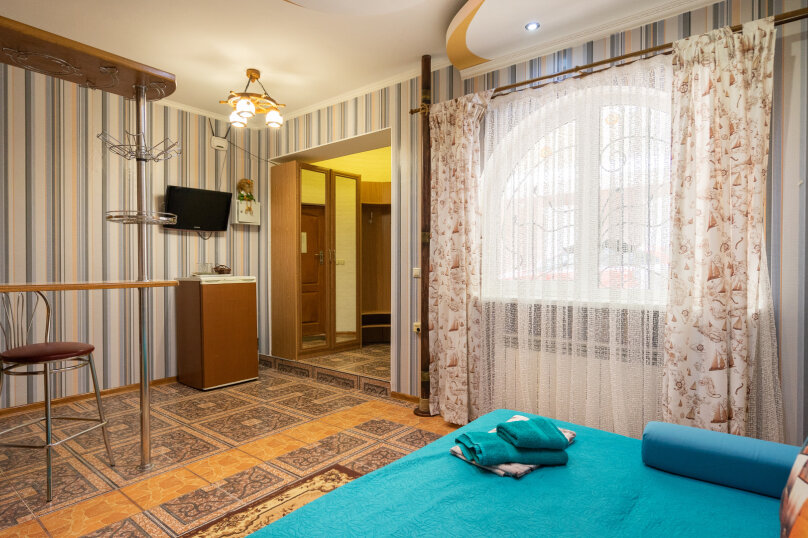 Капитанский номер Каюткомпания в Феодосии