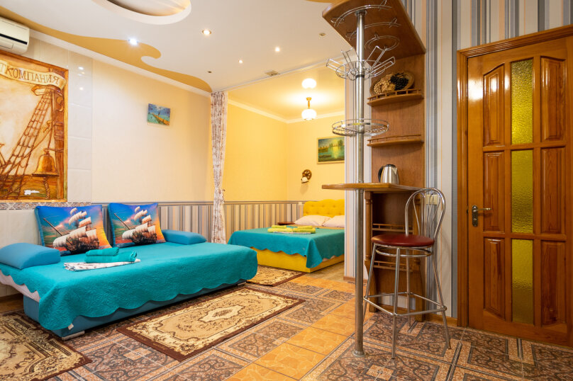 Каюткомпания - интерьер в морском стиле