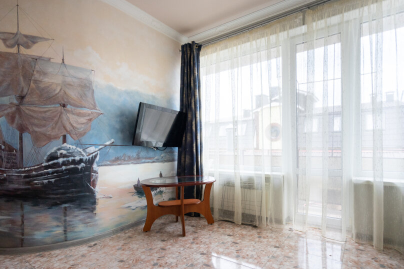 Корабль - балкон с видом на море