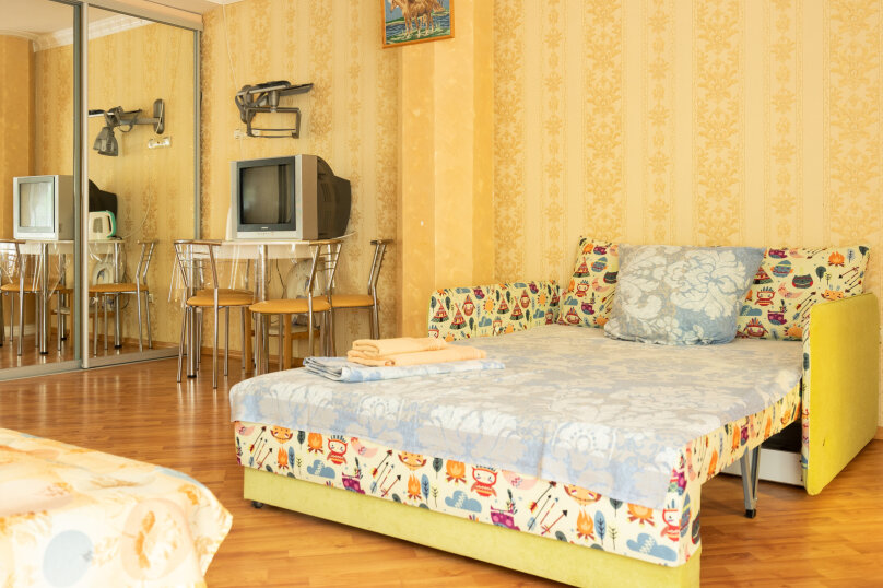 Зазеркалье - диван для детей